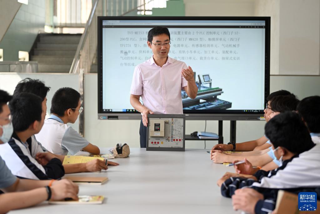 欢乐斗牛棋牌